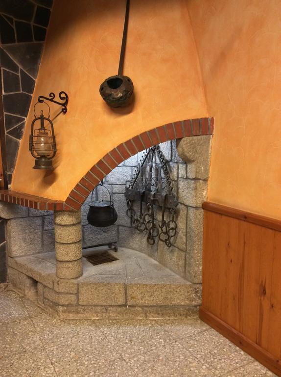 Hotel La Ribera Ribera de Cardós Εξωτερικό φωτογραφία