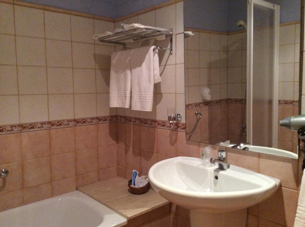 Hotel La Ribera Ribera de Cardós Δωμάτιο φωτογραφία